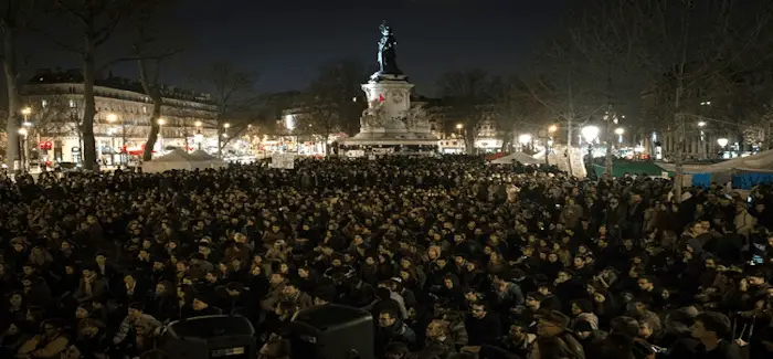 Nuit debout bio 06 04 2016