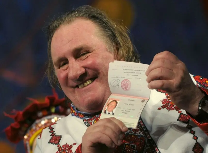 Gerard-Depardieu_portrait_w858.jpg