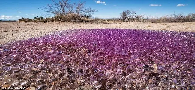 Spheres_violette_desert_05_02_2013.jpg