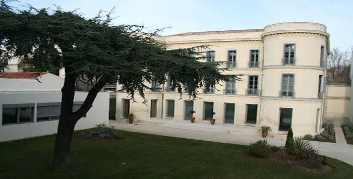 nimes soignants tribunal