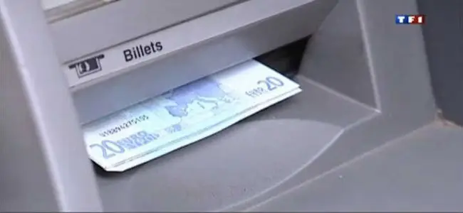 cash_tapping.jpg