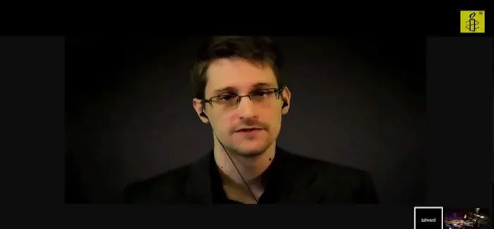 snowden_fr.jpg
