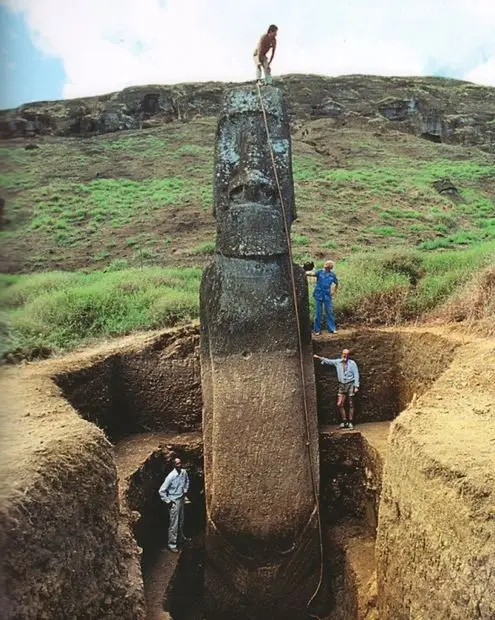 statues_ile_de_paques_06_625x7.jpg