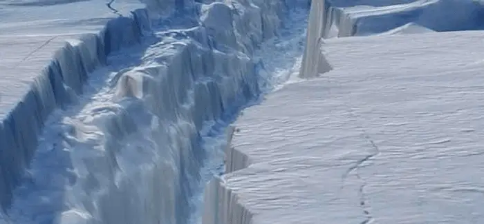 Fissure antarctique 08 12 2016
