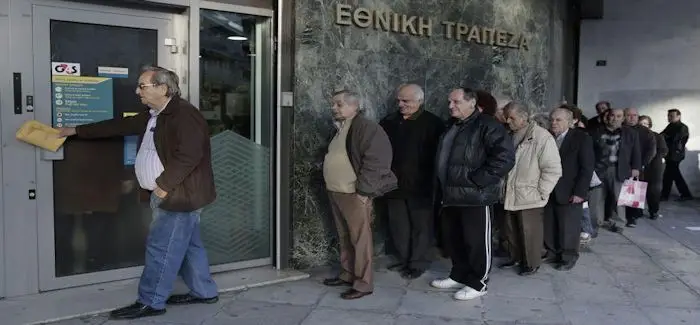 retraits_grece_28_05_2015.jpg