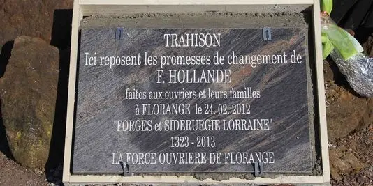 3170515_3_c264_la-stele-funeraire-de-fo-avait-rapidement-ete_1c2d83122845327612bec406a3ae724e.jpg