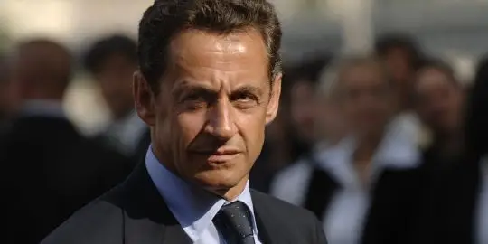 955733_3_9bba_le-president-francais-nicolas-sarkozy-considere.jpg
