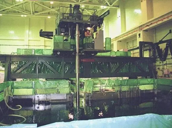 piscine-peut-etre-reacteur-3-fukushima-photo-tepco.jpg