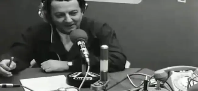 coluche_presse.jpg