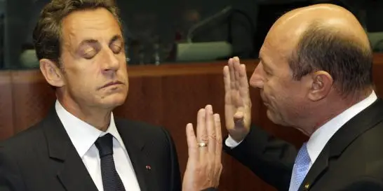 1412185_3_bb8f_nicolas-sarkozy-discute-avec-le-president.jpg