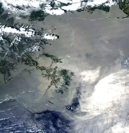 maree-noire-satellite.jpg