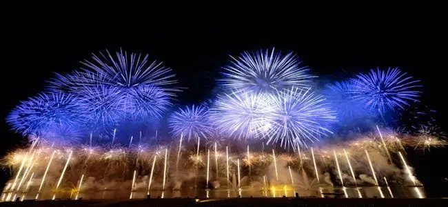 Feux_d_artifice_funeraire.jpg