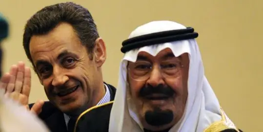 998952_3_5d42_nicolas-sarkozy-et-le-roi-abdallah-a-riyad-en.jpg