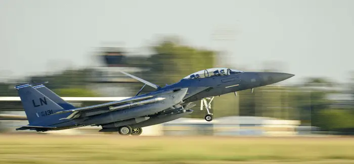 F18 coallition landing 23 08 2016