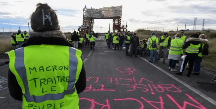 Macron traite 08 12 2018