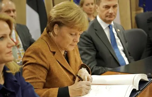 Merkelbis.png