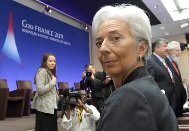 719327_la-ministre-de-l-economie-christine-lagarde-au-g20-a-paris-le-23-mai-2011.jpg