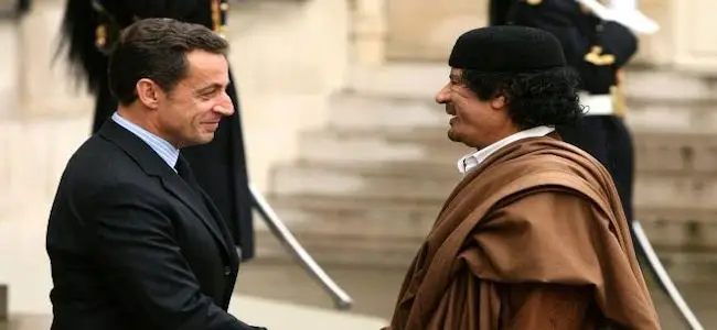 sarkozy_kadhafi.jpg