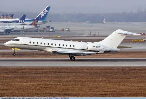 TAPIE-JET.jpg