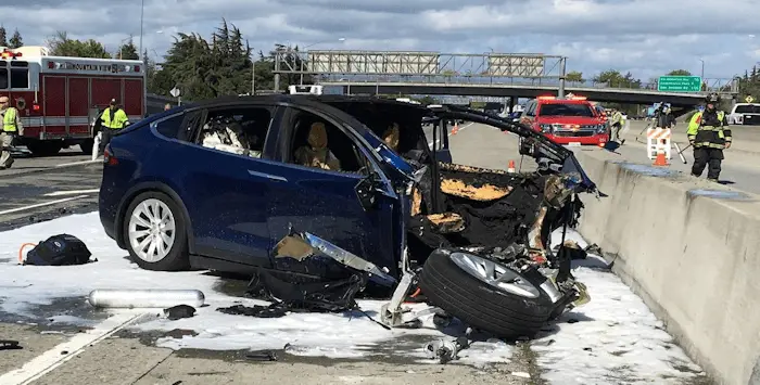 Tesla 25 04 2019