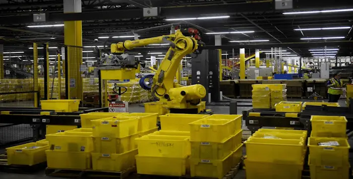 Amazon robot arm 14 05 2019