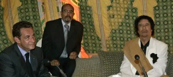 664390_sarkozy-kadhafi.jpg