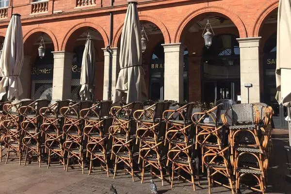 5edf9789af249 toulouse terrasse fermee 4693794