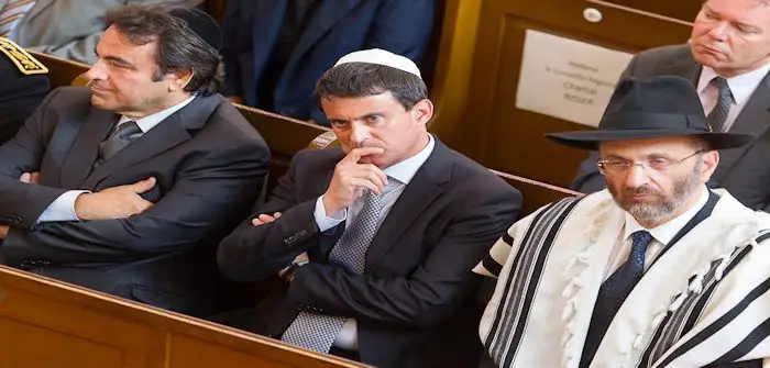 valls_kippa_27_12_2013.jpg
