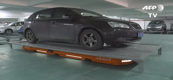 Robot parking chine 13 01 2017