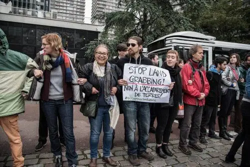 stop landgrabbing credit eros sana c7848