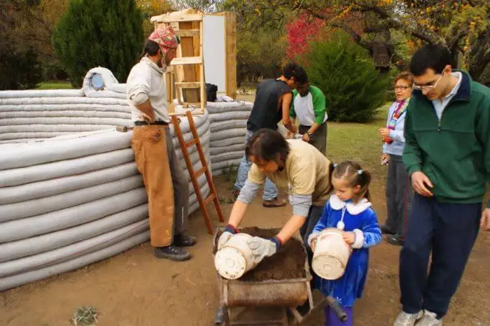 eco dome argentine super adobe maison en sac de terre 8 1