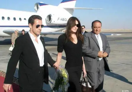 carla_bruni_et_nicolas_sarkozy_en_egypte_reference-95151.jpg