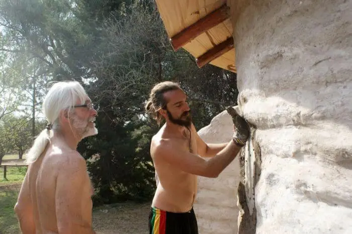 eco dome argentine super adobe maison en sac de terre 9 1