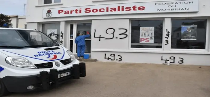 49 3 56 PS