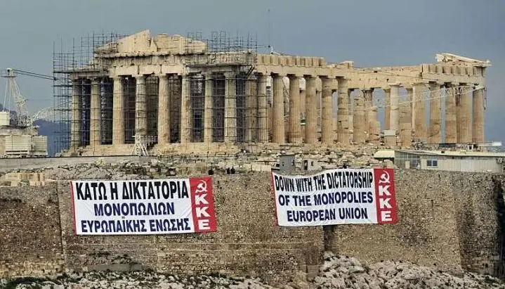 1856685_grece-banderoles-11-02-afplouisa-gouliamaki.jpg