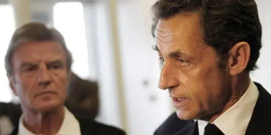 1421419_3_6ef8_nicolas-sarkozy-et-bernard-kouchner-le-1er.jpg
