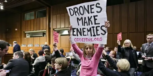 1829113_3_5030_des-militants-hostiles-a-l-usage-des-drones_da645b5732961909cc67c5aaa3c23b74.jpg