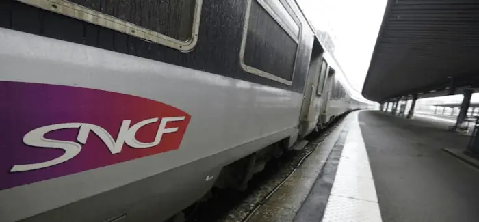 981753 sncf plus de 2000 suppressions d emplois encore prevues en 2018