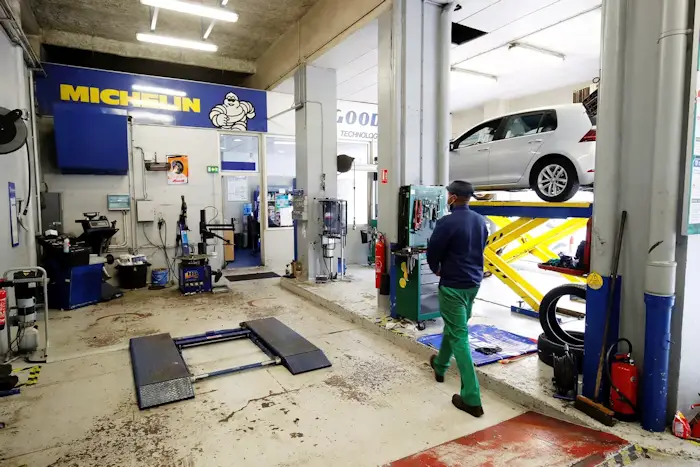 Tarifs opaques, pièces fantômes et clauses illégales : la répression des fraudes dresse un bilan accablant des garages français (Le Figaro.fr)