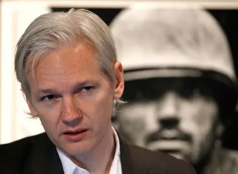 0608_Assange_inside.jpg