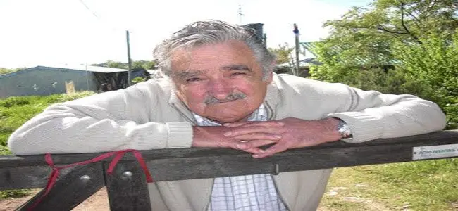 1353845105_Mujica.jpg