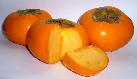 800px-Threekakifruit-cutopen.jpg